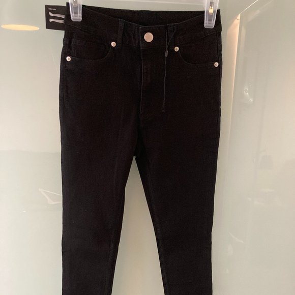 Cheap Monday Black Coal High Skin Snapbacks -26/32 - Picture 3 of 7